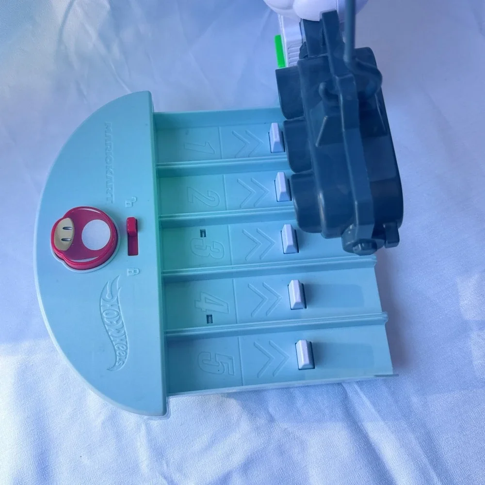HOT‎ WHEELS SUPER MARIO KART RAINBOW ROAD REPLACEMENT PARTS STARTING LINE GATE